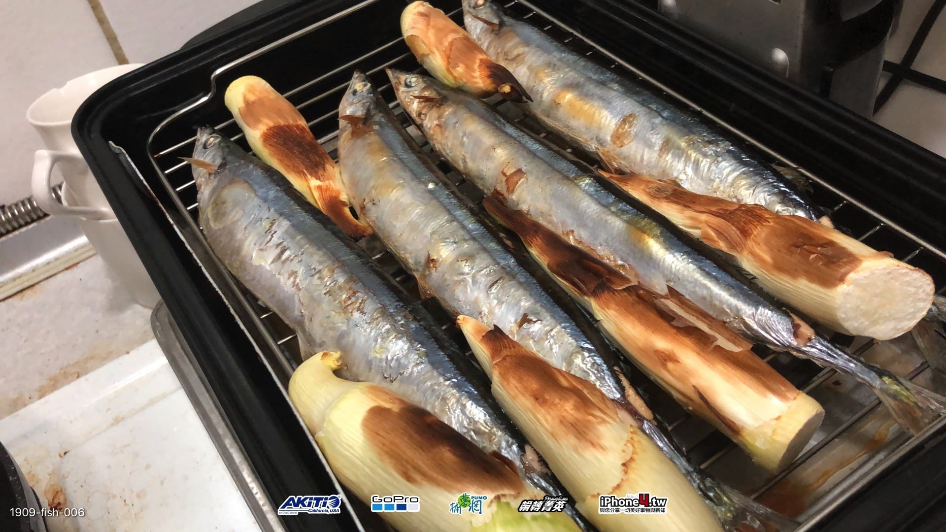 《吉米教你用》烤魚神器來烤秋刀魚