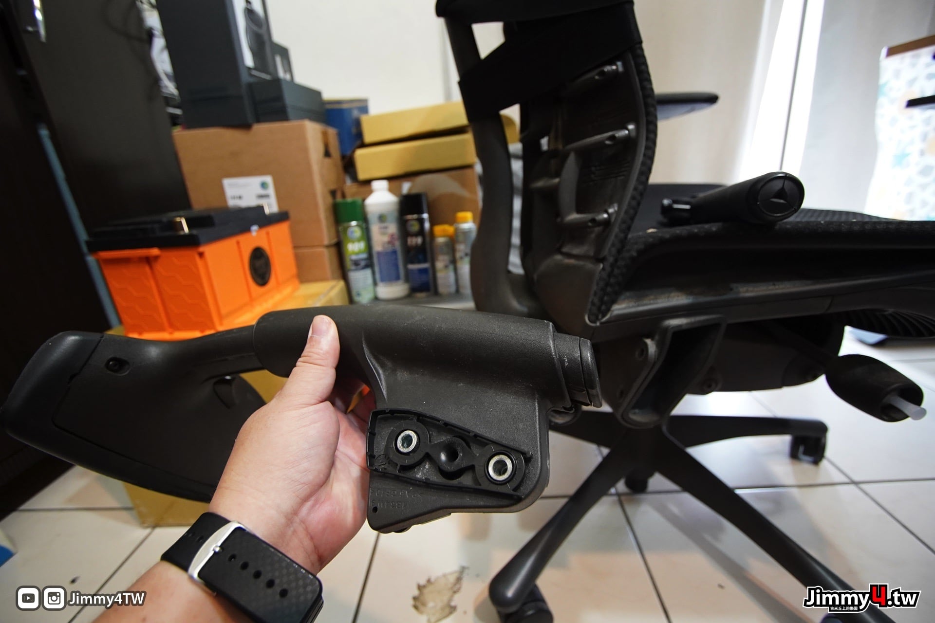 《吉米教你用》簡單工具修理Herman Miller Embody Chair壞掉的扶手