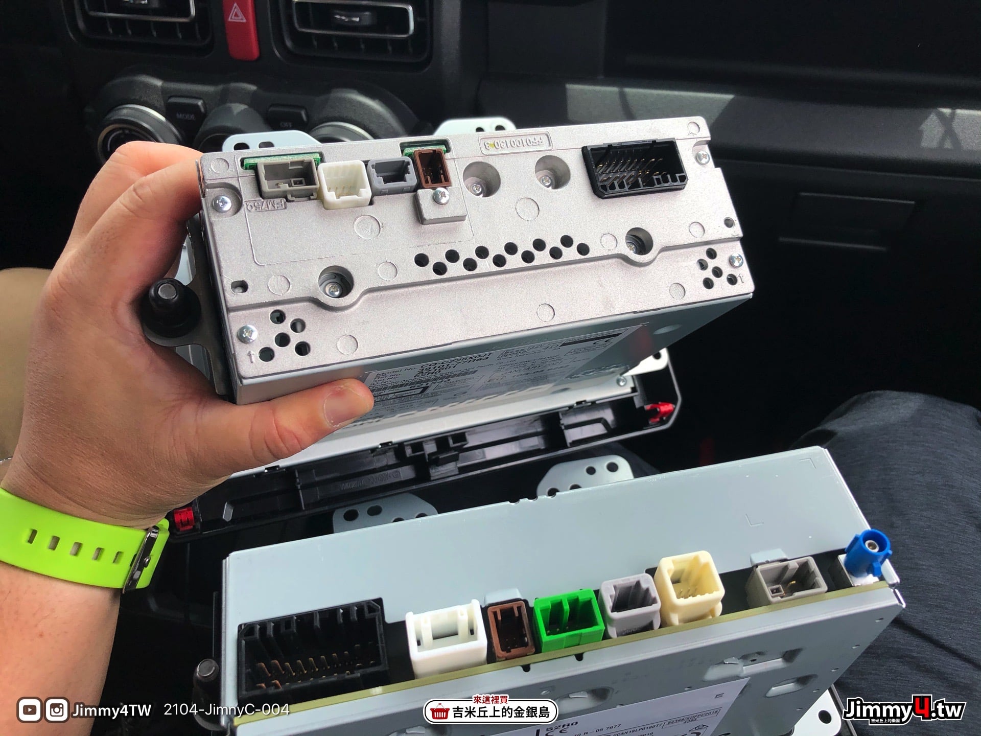 《吉米DIY日記》幫2021年式Jimny換裝原廠CarPlay主機